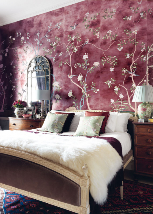 degournay-hannah-rachel-gurney-homestory-tapeten-wallpapers-violet-bedroom-bohochic-decohome.de_