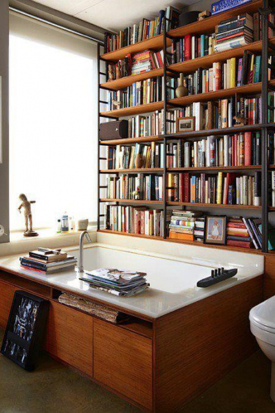 buecherregale-inspiration-ideen-bookshelf-badezimmer-decohome.de_