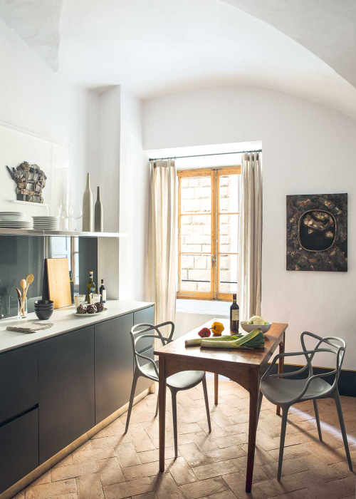 claudia-pelizzari-florenz-kuechentisch-foto-giorgio-baroni-decohome.de_