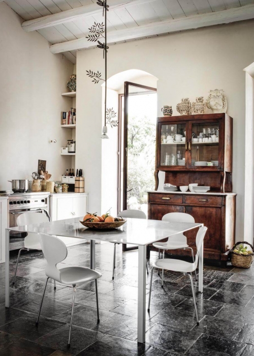 the-thinking-traveller-sizilien-i-lentischi-decohome.de-sicily-carlo-andreas-hoiday-home-kitchen-diagonal-cu