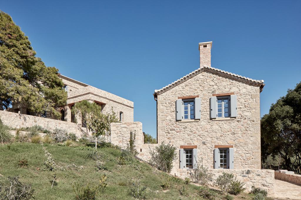 costa-navarino-residences_peloponnes-griechenland-gebauede-decohome.de_