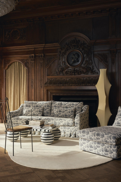 Bemz Modest Maximalist Toile de jouy Sofabezug decohome.de 1