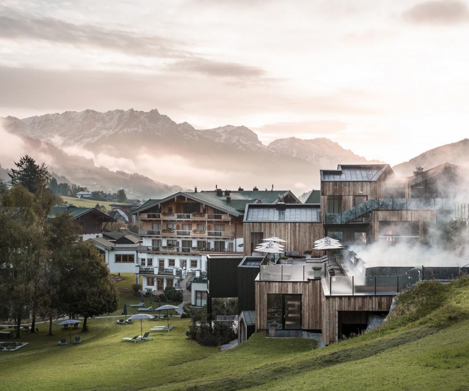 wellnesshotels-gesund-reisen-decohome.de-forsthofgut-mami-urlaub-waldspa-1