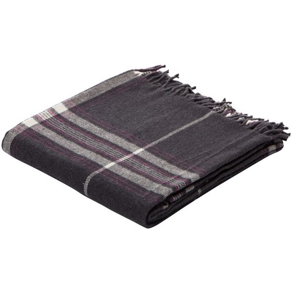 chalet-chic-looks-key-pieces-klassisch-decohome.de-karo-decke