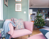 hygge-feeling-maja-hojer-pink-chair-fotos-iben-and-niels-ahlberg-decohome.de_