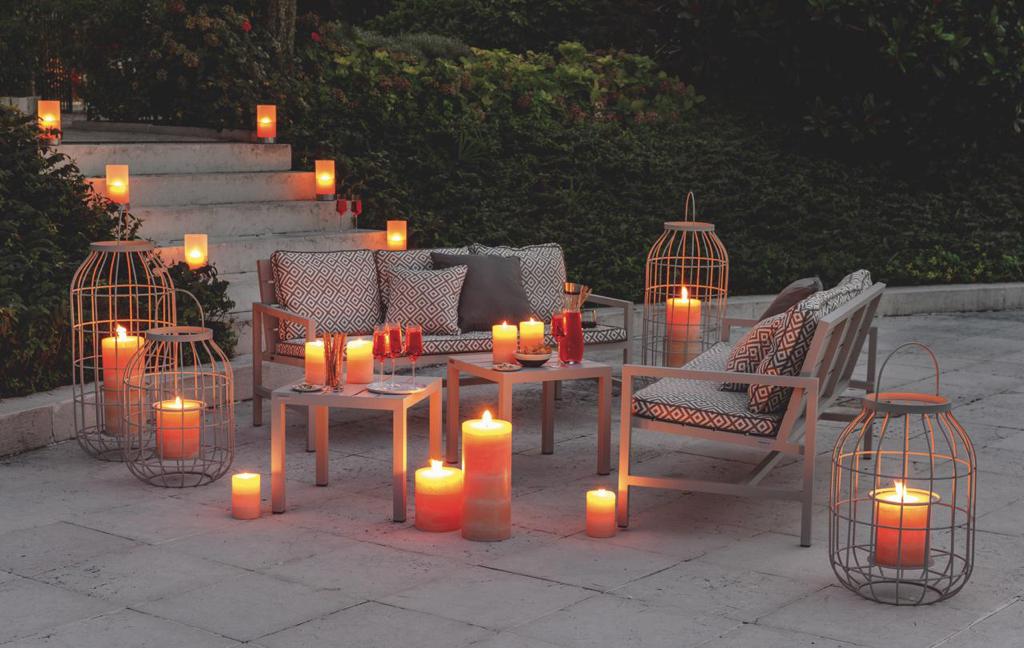 weishaeupl_flow_sitzgruppe_lichtgrau_abend