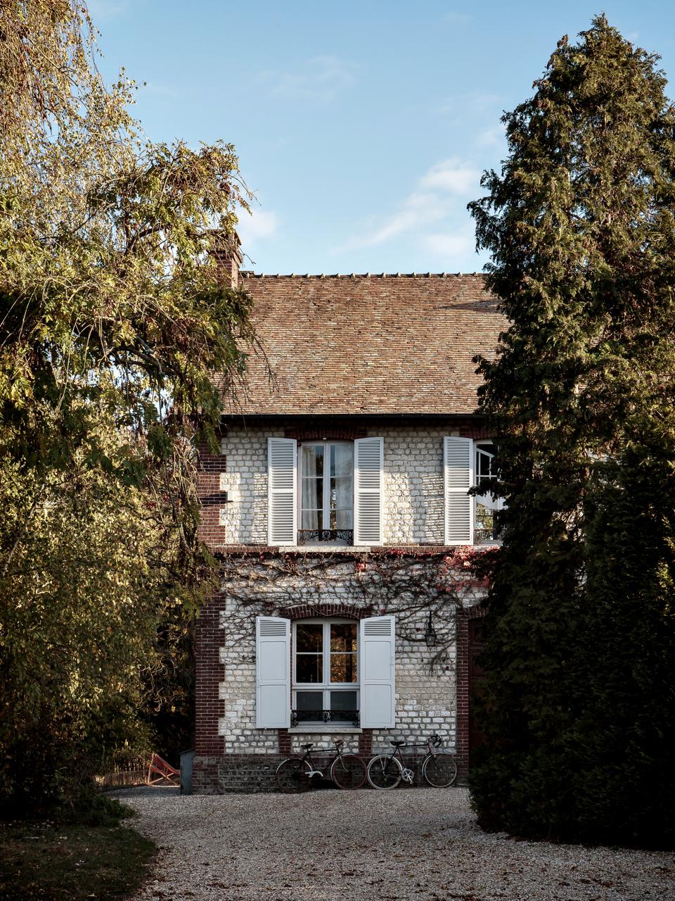 ferienhaus-normandie-design-riverside-house-decohome.de15