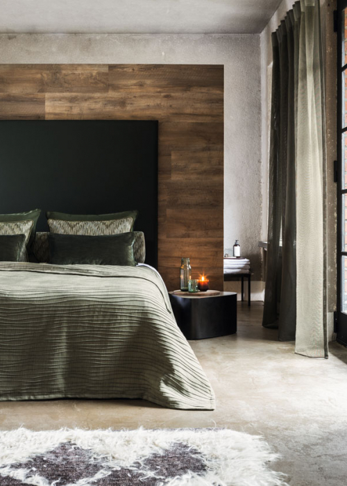 moderne-chalets-jab-stoffe-gruen-velours-bett-decohome.de_