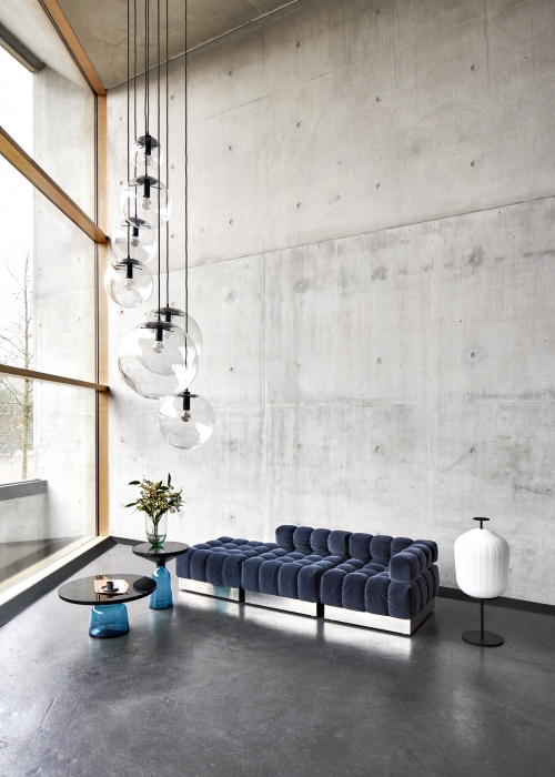 lampen-trend-licht-decohome-classicon-bell-table-selene-pendant-lamp-deep-tuft-sofa-plissee-floor-lamp-vt-photo-elias-hassos