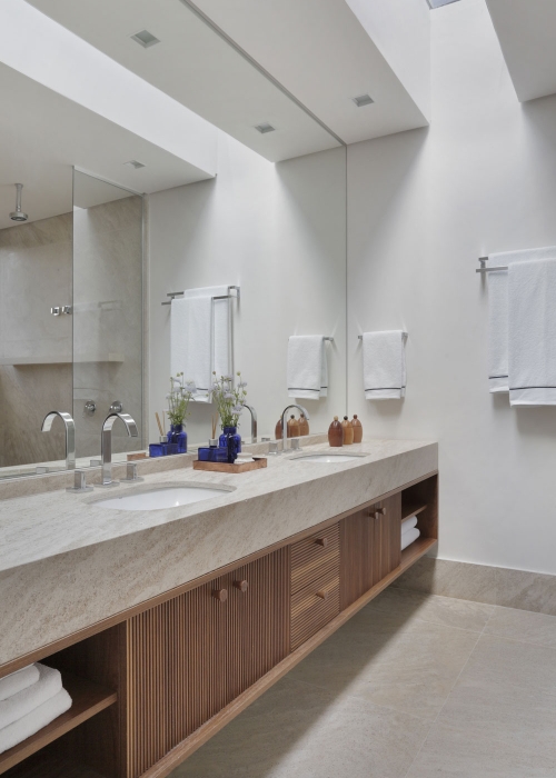 patricia-martinez-fazenda-boa-vista-brasil-bathroom-decohome.de_