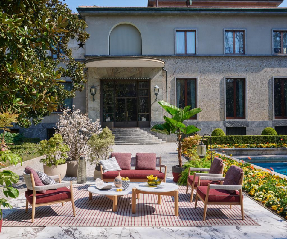outdoor lounge mit teppich cassina decohome.de ph Valentina Sommariva