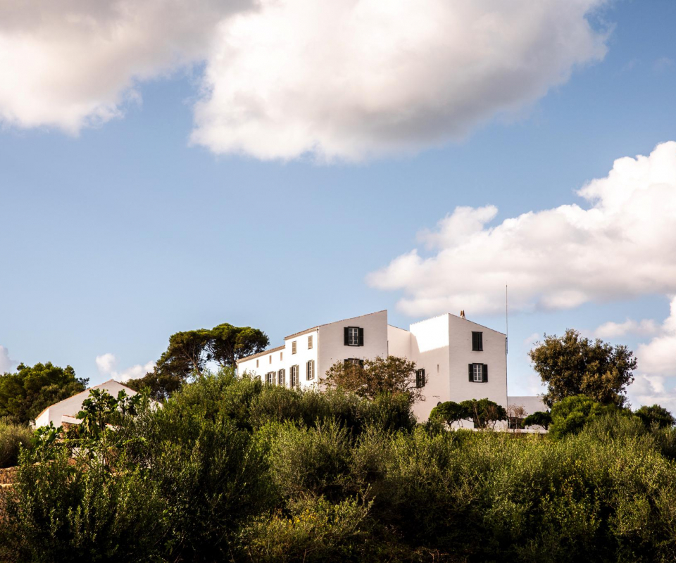 ferienhaus-auf-menorca-es-bec-d-aguila-decohomede