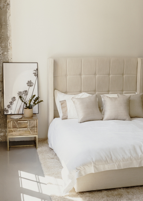 hohem-kopfteil-textiles-betthaupt-trends-decohome-20190723nv-gallery_bett-rockstar_beige_mood_028381