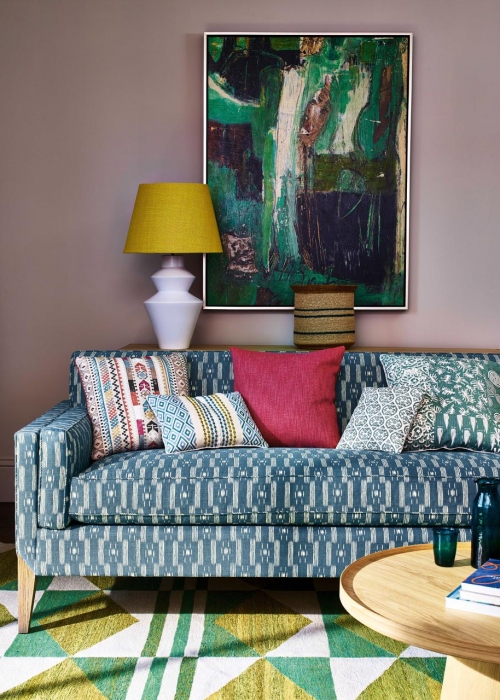 wandgestaltung-rosa-wand-streichen-decohome.de-jane-churchill