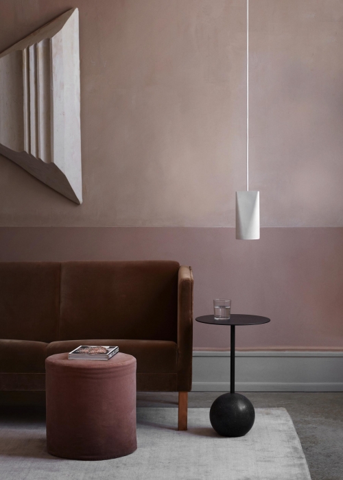 trendfarben2021-decohome.de-weinrot-sofa-moebe