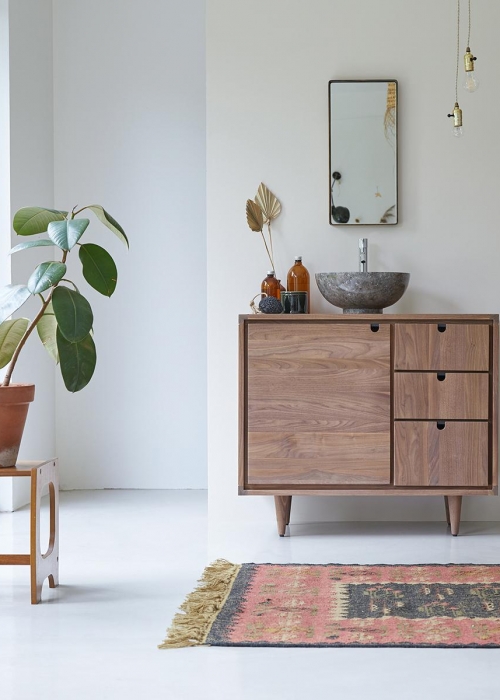 waschplatz-modern-gestalten-waschbecken-stein-holzschrank-decohome.de-tikamoon