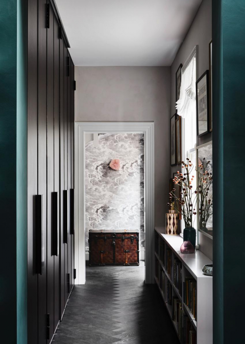 flur_ideen_decohome.de_einauschrank_tapete_farbe_katechallisfitzroy-07