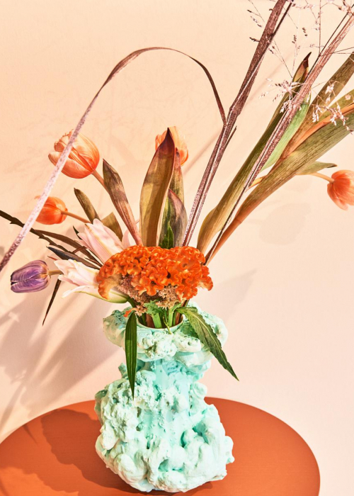 blumendeko-trendkollektion_crazyillusions_arrangement-in-hellblau-und-orange-tollwasblumenmachen.de-decohome