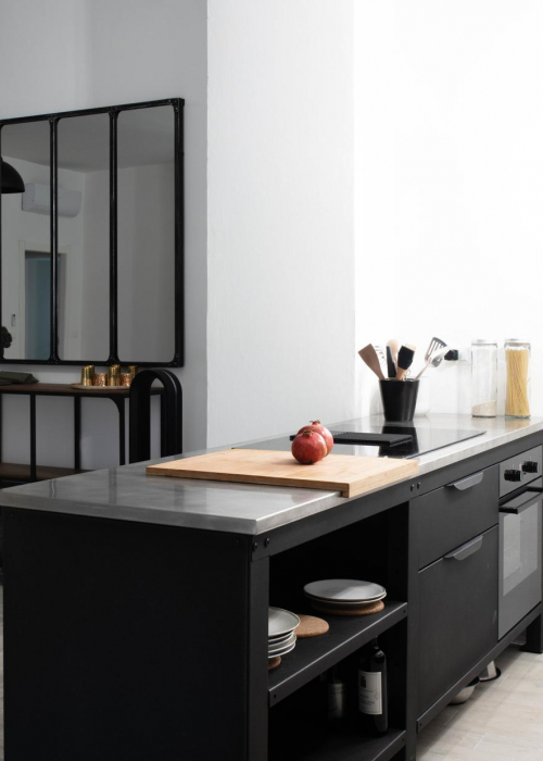 neue-kueche-trends-decohome.de-modulkueche-schwarz-very-simple-kitchen_nera