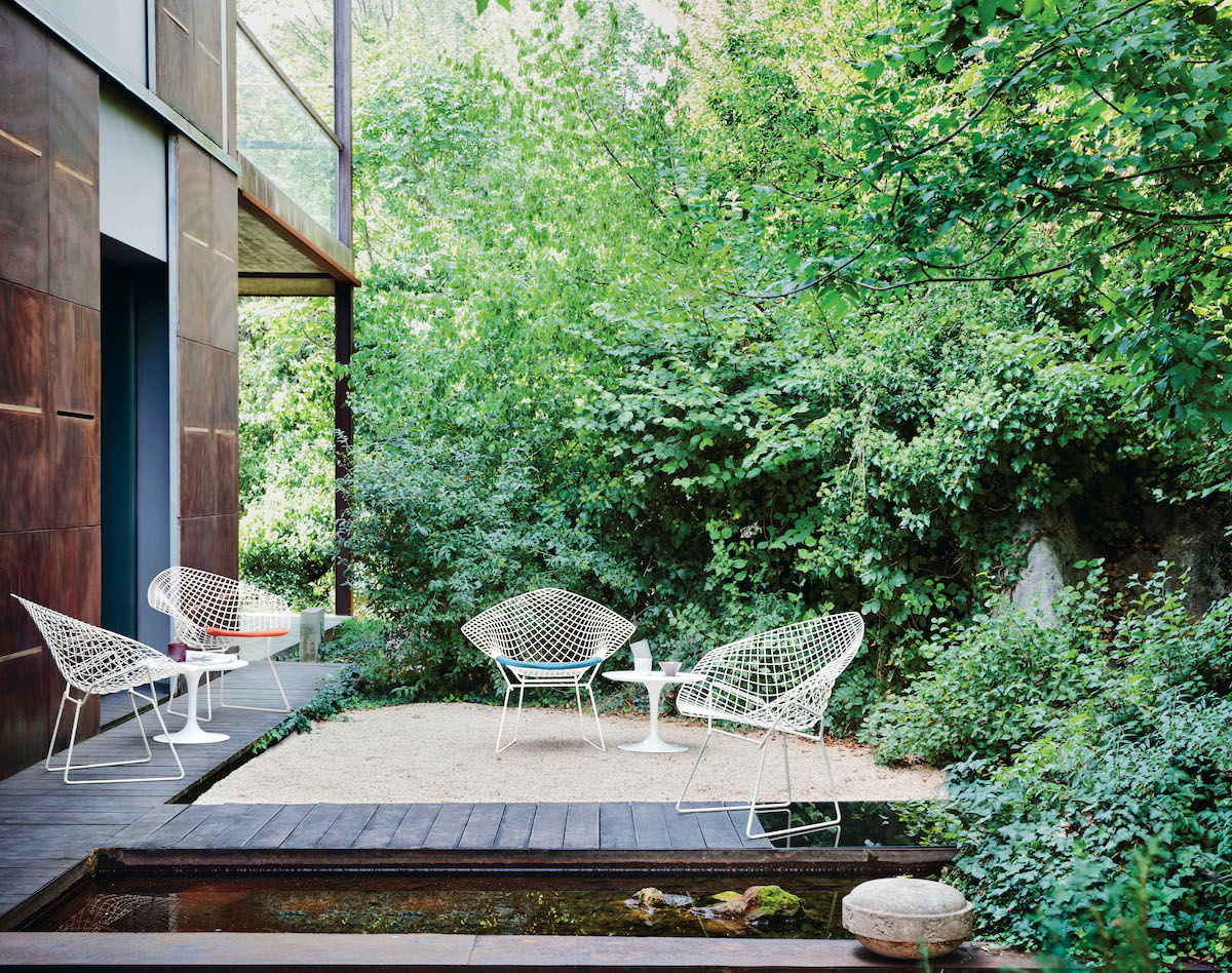 designklassiker outdoor knoll diamond chair harry bertoia bild beppe brancato decohome.de