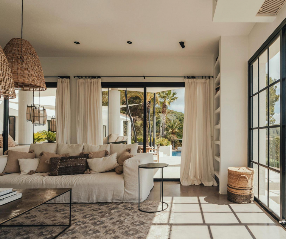 boho stil ibiza ferienhaus teresa obermoser wohnzimmer tobi holzweiler 02706