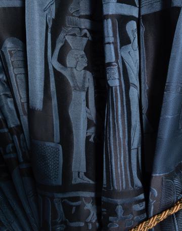 2 pierre frey louvre stele sphinx seidendamast blau FREY EGYPTE0166 1