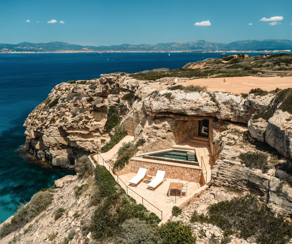 Hotelpool Blick aufs Meer Cap Rocat Room Centinela Terrace Mallorca decohome.de