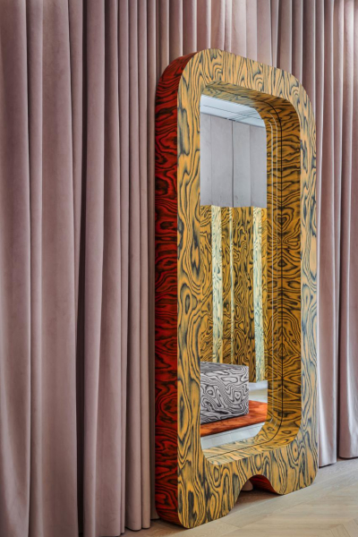 Textile Wandgestaltung Vorhang statt Wandfarbe decohome.de 05 Aparterre ©BOGDAN CIOCODEICA STUDIO foto Vlad Patru