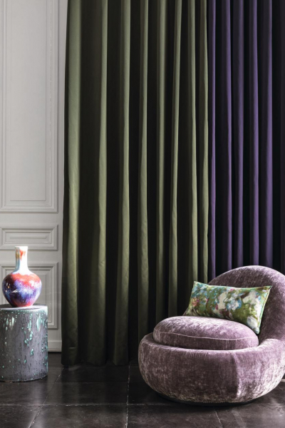 Textile Wandgestaltung Vorhang statt Wandfarbe decohome.de Carlucci JAB Ansteotz