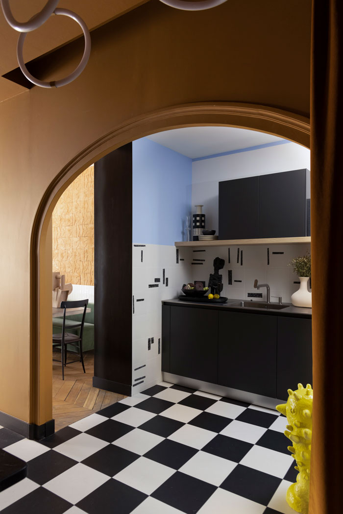 Wohnen mit Farbe Claude Cartier Interiordesign Homestory Lyon decohome.de 24
