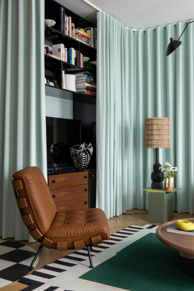 Wohnen mit Farbe Claude Cartier Interiordesign Homestory Lyon decohome.de D