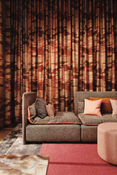 Stoffe Herbstkollektion Neuheiten decohome.de Fischbacher Roya 14714 Diba 14710 Mitra 14711 Donya 14713 Dasht 14708 Tara 14712 Baran 14709 Looping 881040 Ensemble 80770 Saga 80810 P CMYK