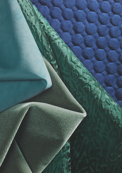 Stoffe Herbstkollektion Neuheiten decohome.de Saum und Viebahn Velours StrukturenBlau