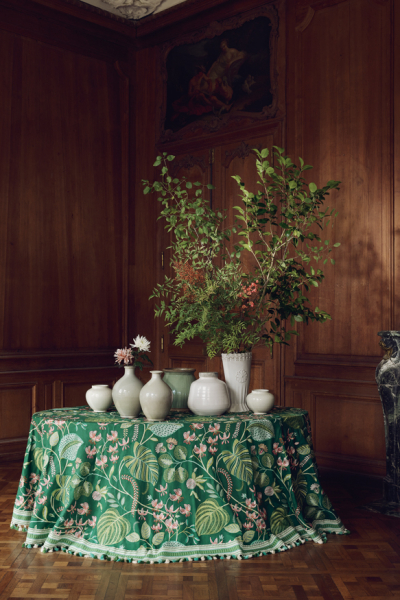 Neue Stoffe gruen Manuel Canovas Shot 008 Palmaria Wall Main 01 decohome.de