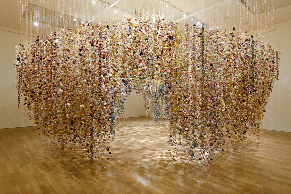 flowers forever kunsthalle muenchen rebecca louise law calyx decohome.de