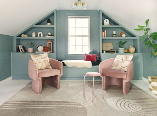 Dachschraege blaue ewand bank vor fenster houseonasugarhill decohome.de