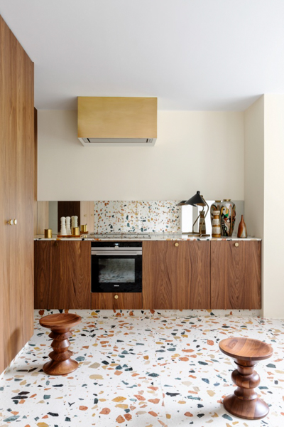 kleine kueche VictoriaMaria terrazzo boden decohome.de