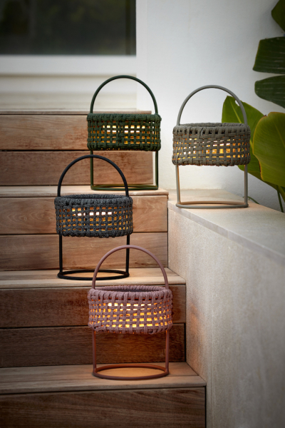 mobile Leuchte im Garten Cane Line decohome.de