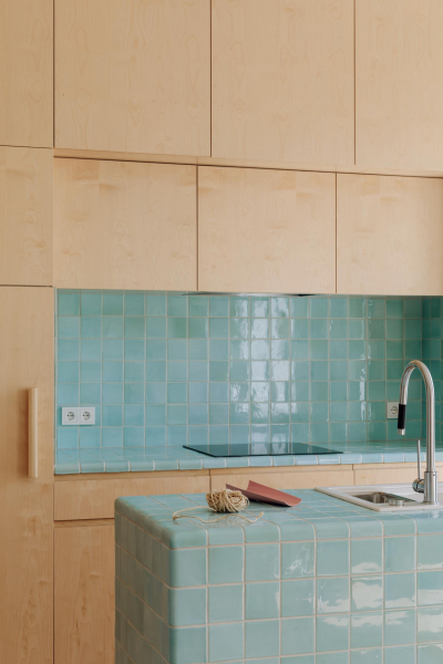 BUREAU RUA MARIA Kücheninsel Fliesen decohome.de