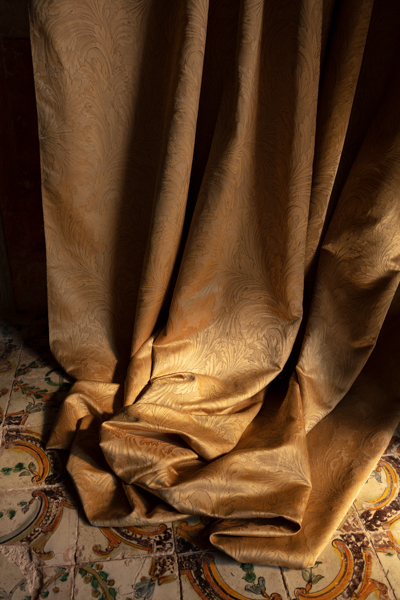 warme farben vorhang gold Christian Fischbacher Collection 2023 21 decohome.de