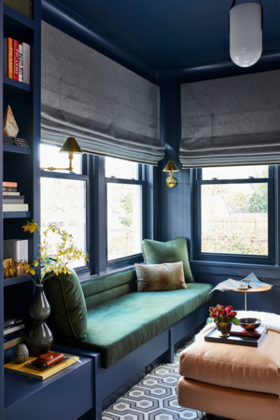 gemuetlich wohnen Zoe Feldmann sitzbank leseecke blaue wand decohome.de