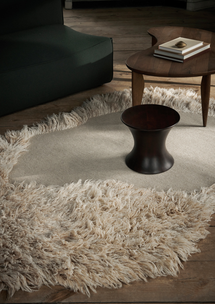 gemuetlich wohnen fermLIVING teppich NorteRug 1104268204 SpinStool 1104265561 01 decohome.de