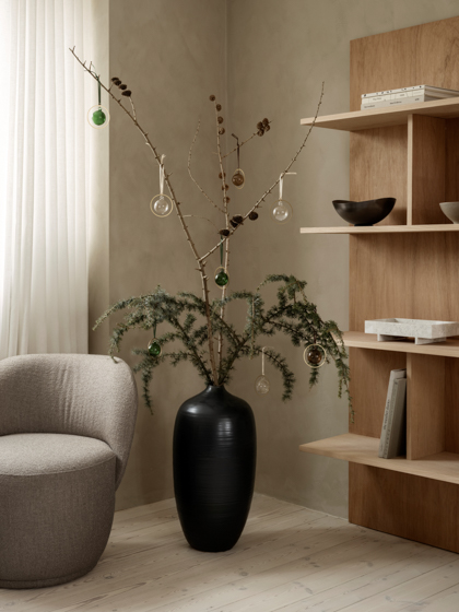 minimalistische deko weihnachten tannenzweige in avse Blomus AW23 christmas 4383 decohome.de
