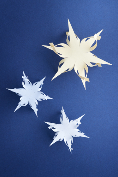 papierstern diy bastelanleitung MOEBE Christmas Star 2023 Low Res 03 decohome.de