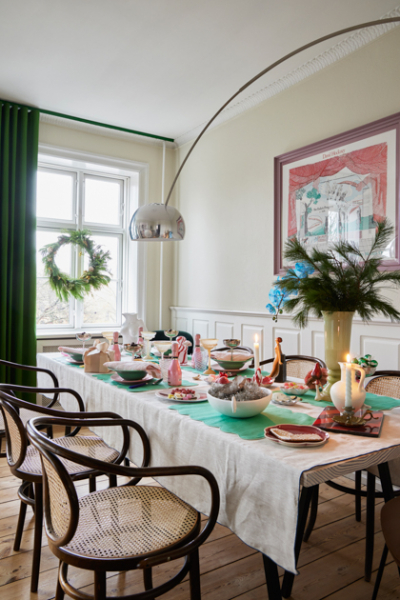 weihnachtstisch dekoration bogenleuchte pastellfarben orchidee tischdeko decohom.de