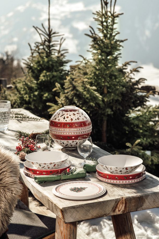 10.Dezember. Adventskalender. Gewinnen Sie Weihnachtliches Geschirr-Set „La Boule“ von Villeroy & Boch