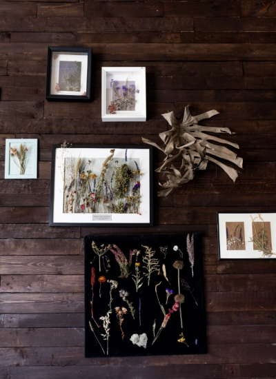 Tallin Citytrip Pöhjala Tehas Flatlay Trockenblumen decohome.de