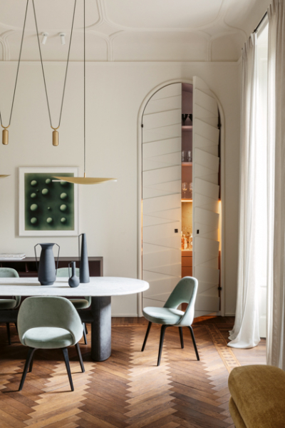 trends 2024 homestory esszimmer fischgraet parkett hohe decken decohome.de