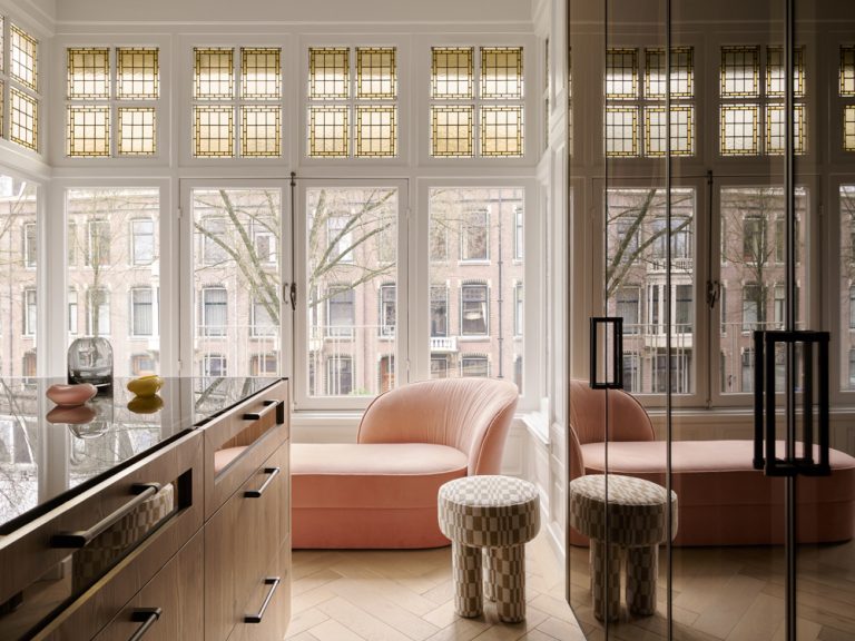 Stadthaus in Amsterdam: fröhlich schlicht auf 350 Quadratmetern