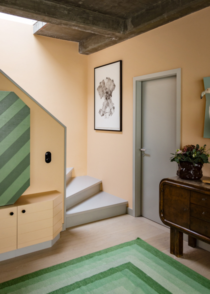 wand pfirsich apricot gruener teppich decohome.de